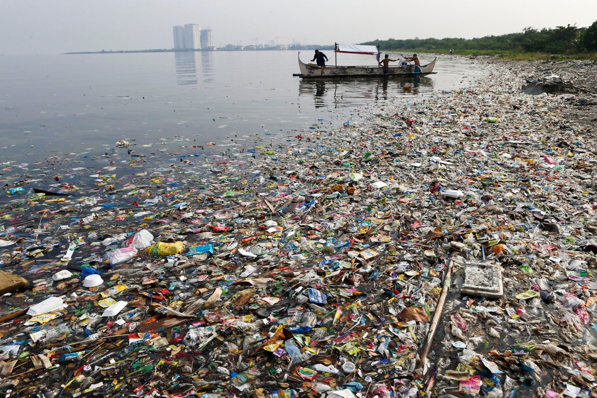 lixo-plastico-nos-rios