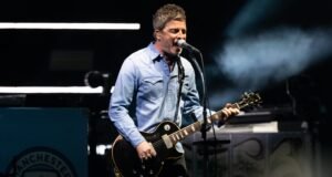 Noel Gallagher Gibson Oasis Live 2025